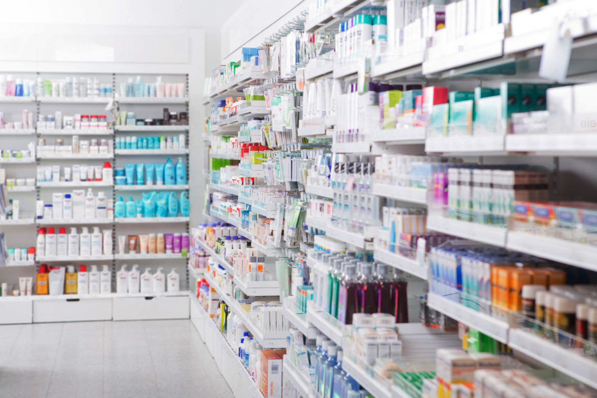 pharmacie interieur 1201x800 - Innover dans l'agencement pour répondre aux besoins post-pandémie des clients en pharmacie